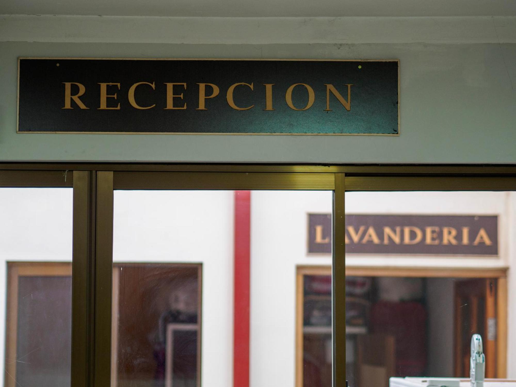 Los Faroles Hostal Potosí エクステリア 写真