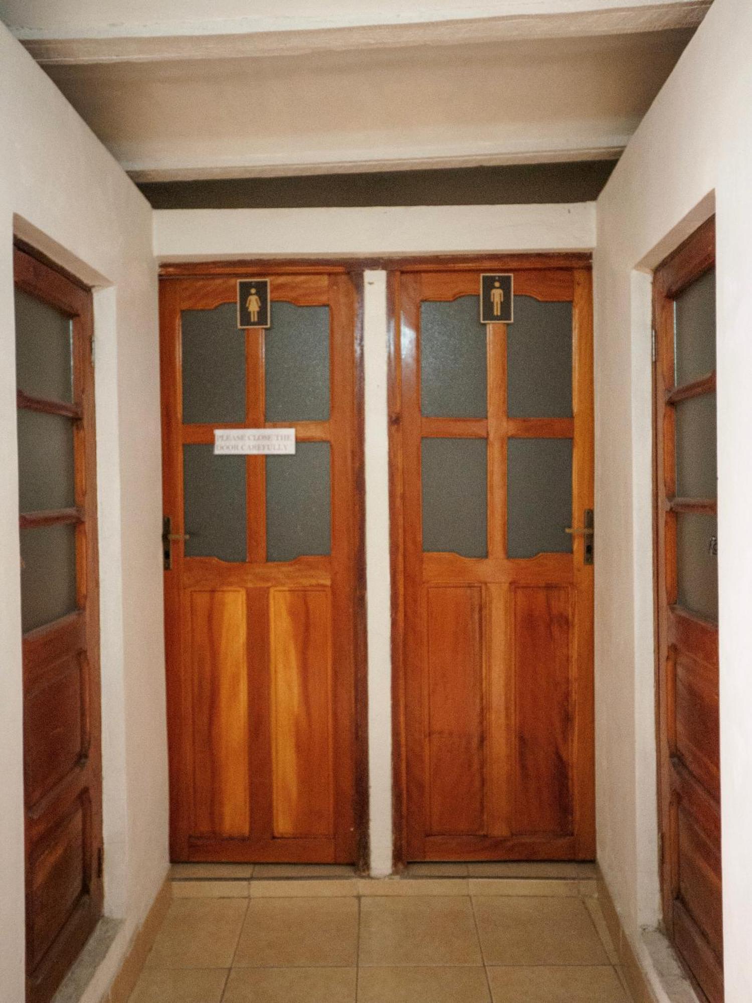 Los Faroles Hostal Potosí エクステリア 写真