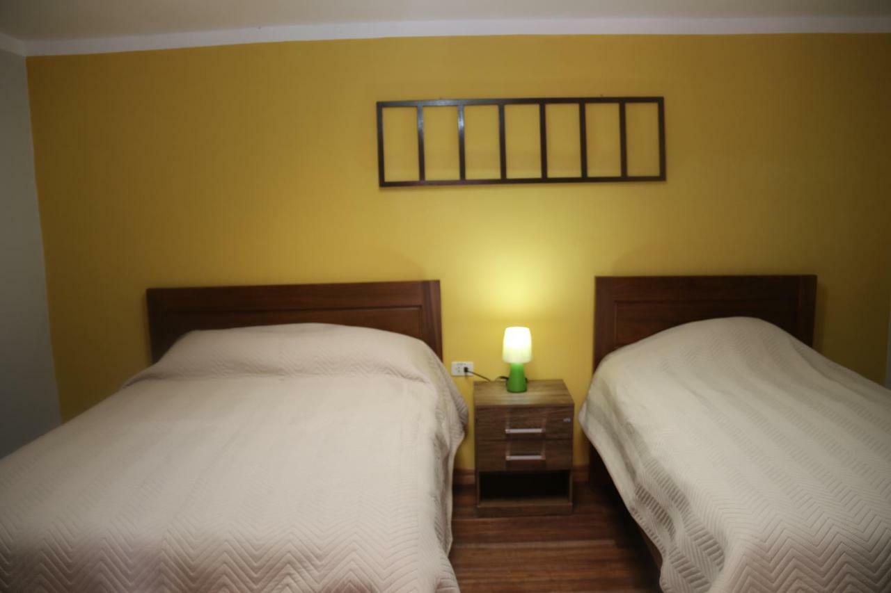 Los Faroles Hostal Potosí エクステリア 写真